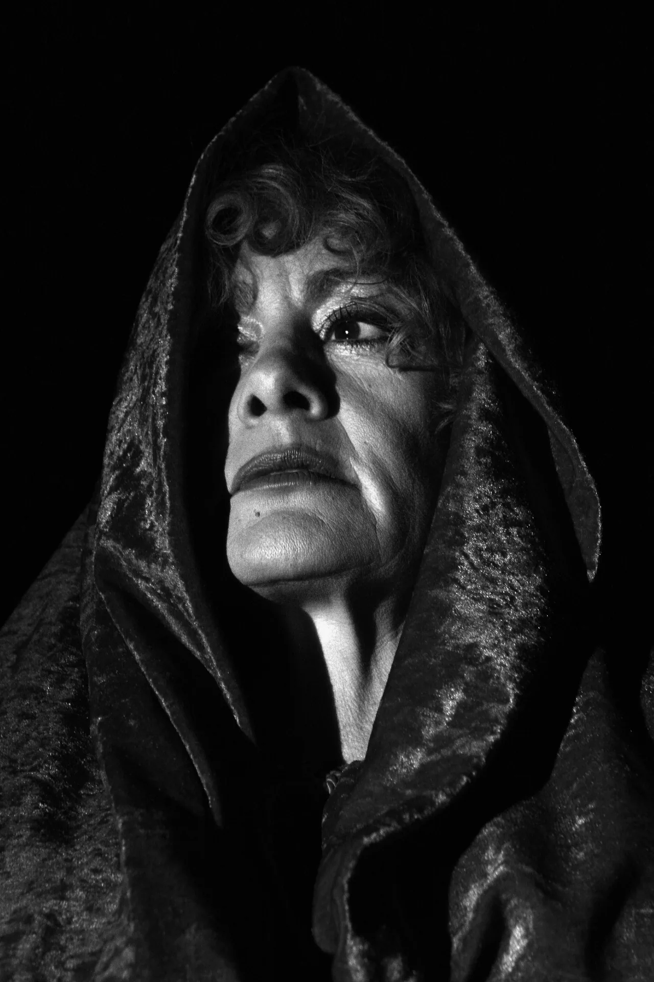 Relatos de terror (2008) — Teatro del Gato Relatos de terror (2008), obra de Edgar Allan Poe — fotografía de la producción teatral de Teatro del Gato, compañía de teatro contemporáneo en Málaga (imagen 1 de 2)