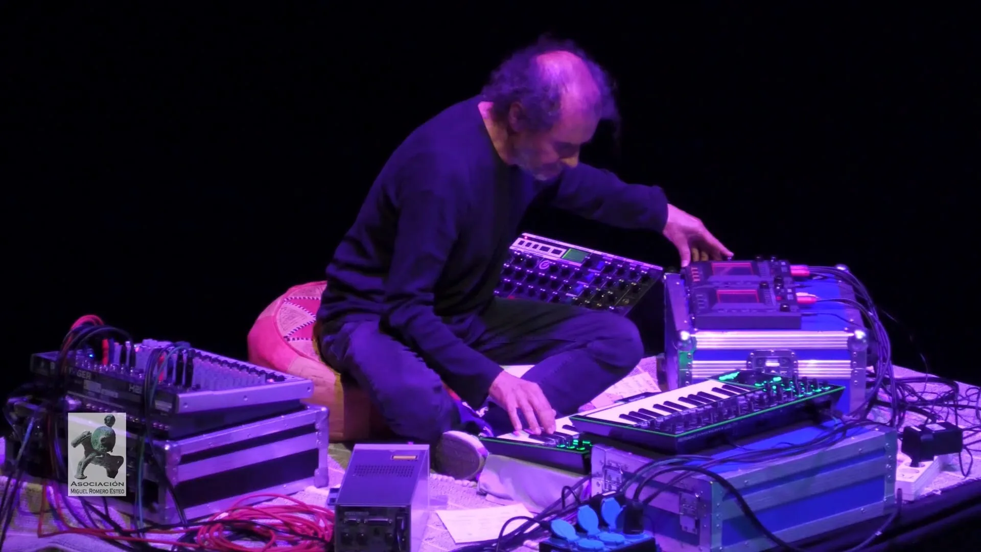 Concierto Fusión Tartessos (2018) — Teatro del Gato Concierto Fusión Tartessos (2018), obra de Miguel Romero Esteo — fotografía de la producción teatral de Teatro del Gato, compañía de teatro contemporáneo en Málaga (imagen 2 de 2)